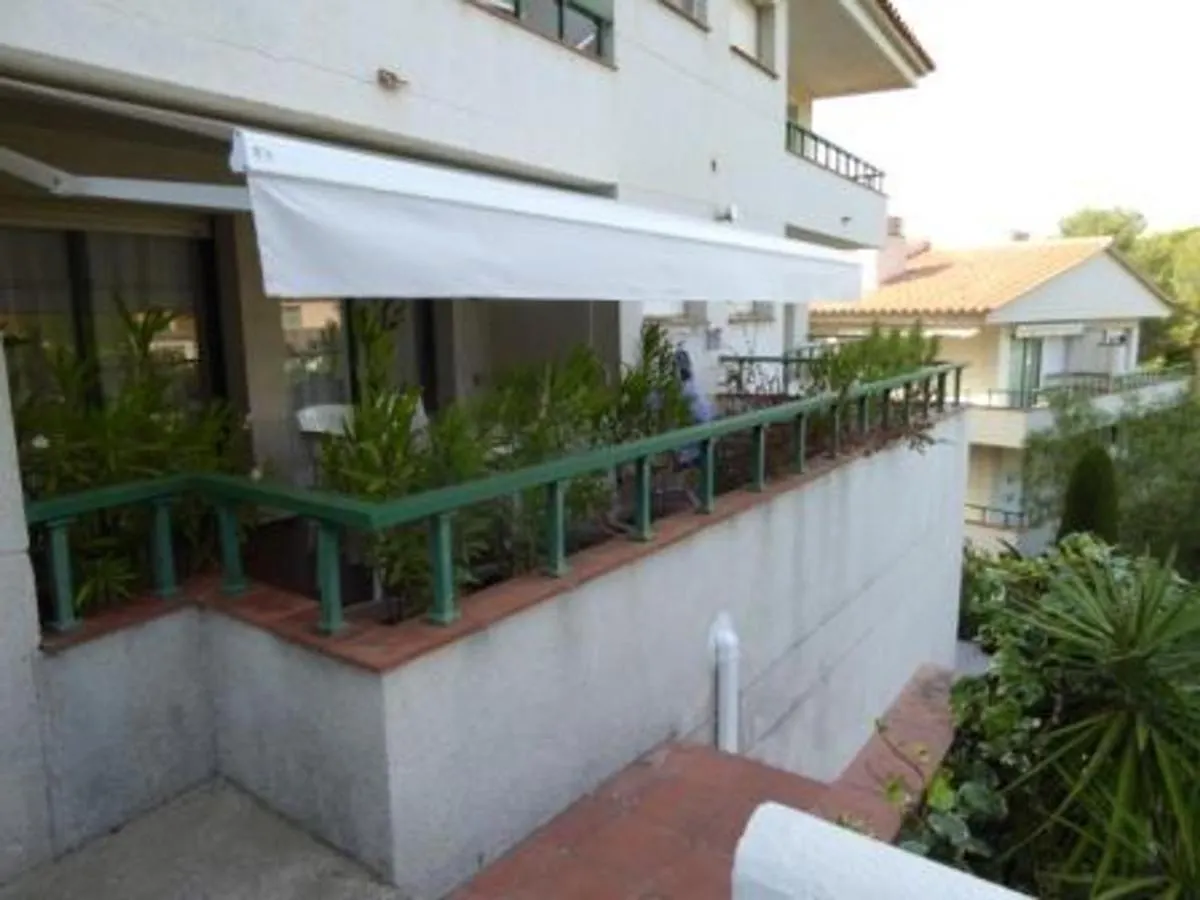 Apartamento Luminoso Con Jardin, Piscina Comunitaria Y Cerca De La Playa En Llanca. - Es-228-41 Llanca
