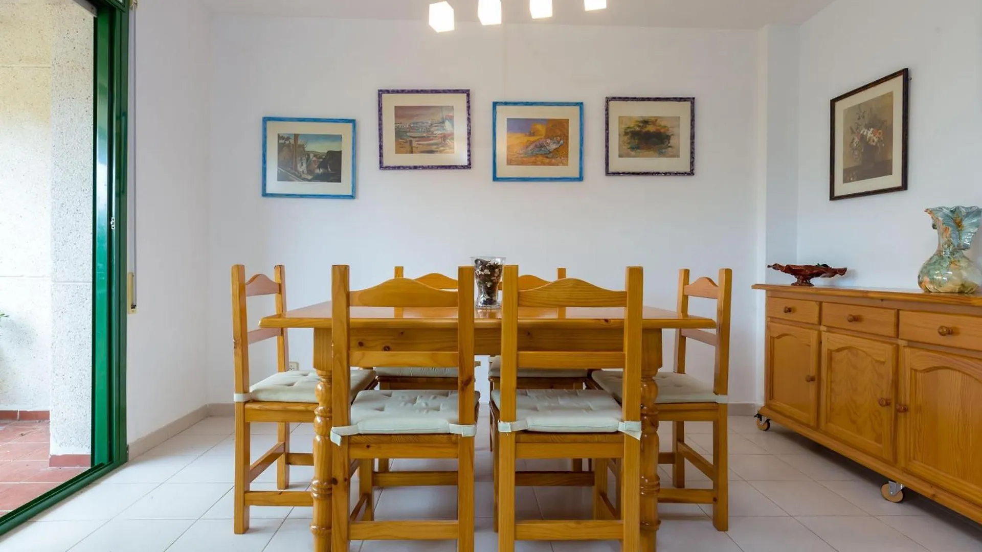 Apartamento Luminoso Con Jardin, Piscina Comunitaria Y Cerca De La Playa En Llanca. - Es-228-41 Apartment